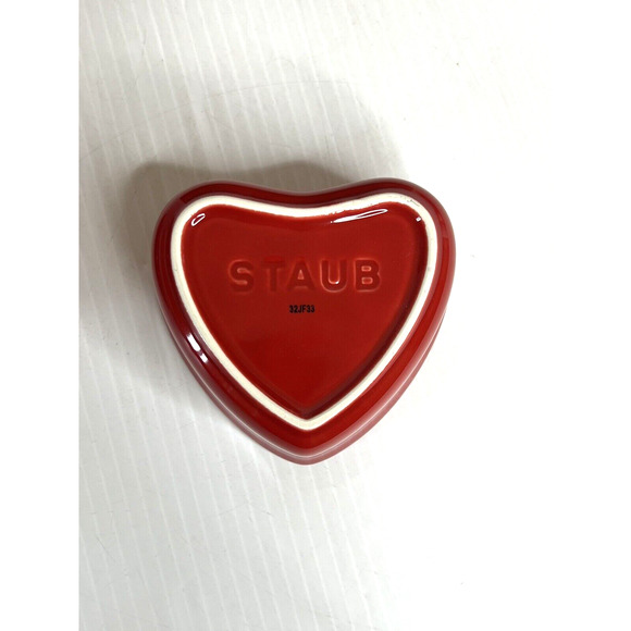 NEW Staub 3 Mini Ceramic Heart Shaped Cocottes Cherry Red with Lids - Picture 7 of 10